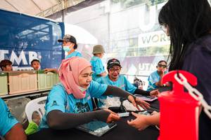 BIB: 
                            <button type="button" onclick="openModal(28620618)" class="btn btn-primary btn-sm float-right btn-popup" data-toggle="modal" data-target=".modal-high-quality">
                        <i class="fas fa-shopping-cart"></i> Add to Cart
                    </button>
                                            <button type="button" onclick="isThisMe(28620618, true)" class="btn btn-success btn-sm float-right btn-popup btn-isme hidden" data-toggle="tooltip" data-placement="bottom" title="นี่คือรูปของคุณใช่ไหม คลิกที่นี่เพื่อเอาเข้าอัลบั้ม">
                        <i class="fas fa-plus"></i> Add to album
                    </button>
                    <button type="button" onclick="isThisMe(28620618, false)" class="btn btn-warning btn-sm float-right btn-popup btn-isnotme hidden">
                        <i class="fas fa-ban"></i> Remove from album
                    </button>